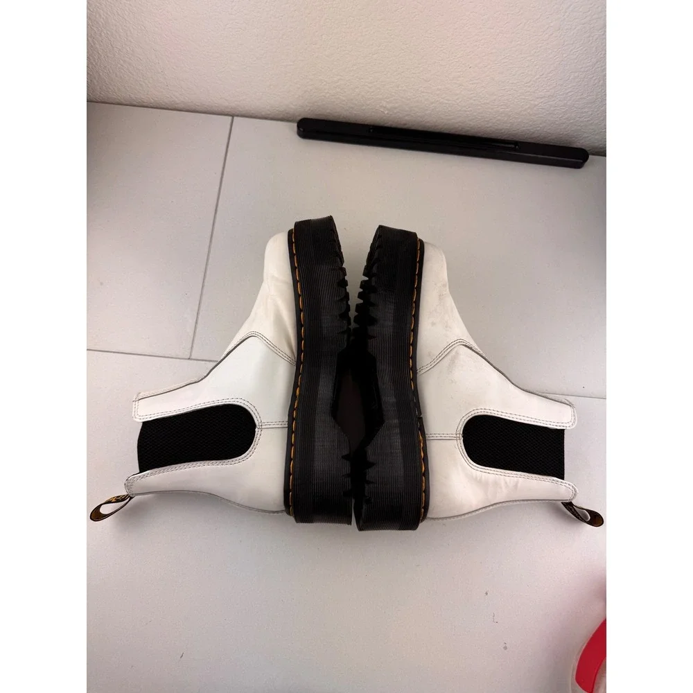 Dr. Martens measurements boot